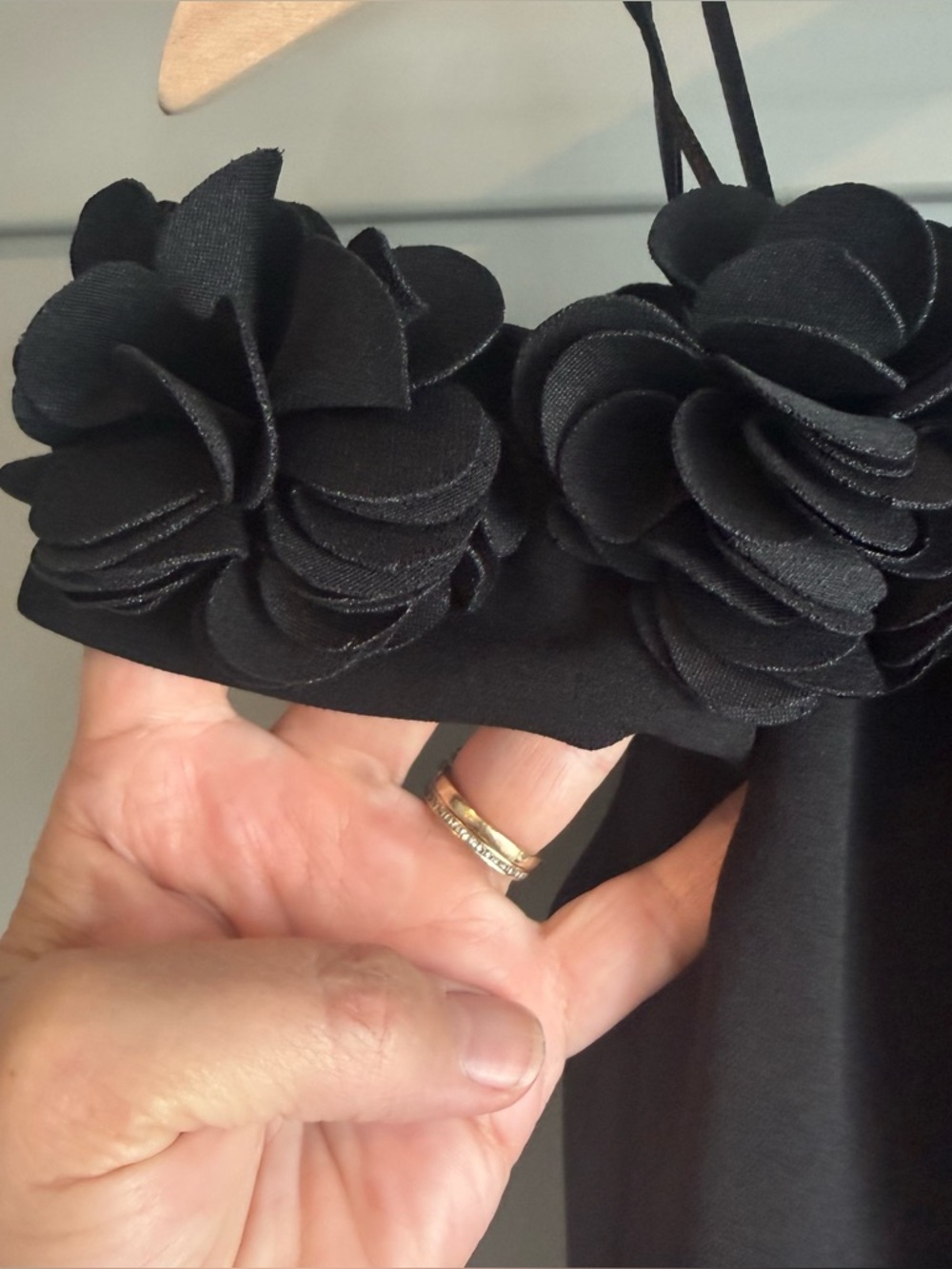 Jeanne Alexander By Alex Evenings  Size 6 Black Off The Shoulder Dress 3D Flower - Picture 7 of 17